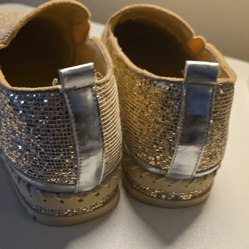 Oli | Gold | Women's | Textured Slip-Ons | Size 11 | Like New